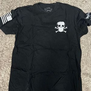 Men’s Grunt Style Shirt, size XL.